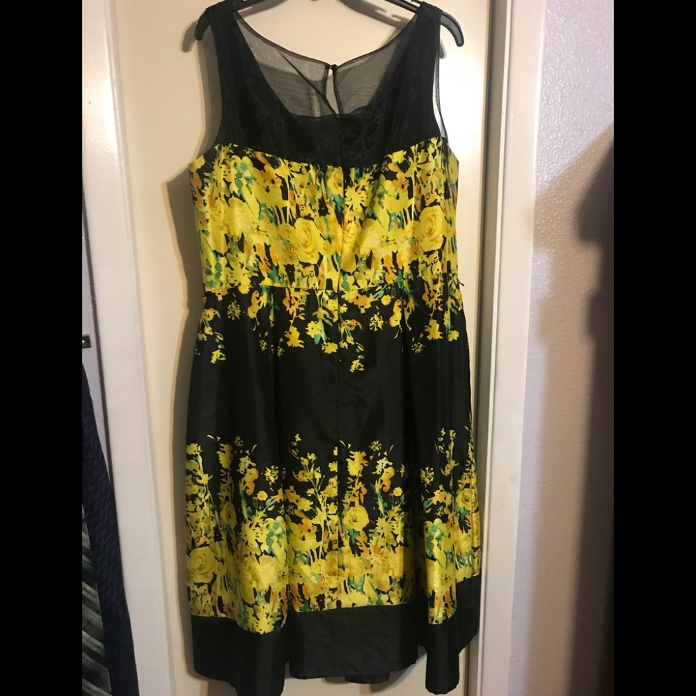 Black &yellow dress